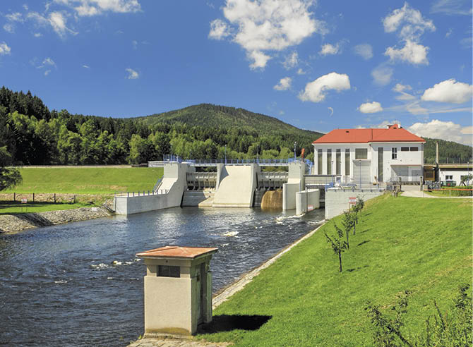 Kniha “VLTAVA - Libor Svacek" - vydani 1., rok 2011 Photographer: Libor Svacek; box@fotosvacek.cz; Mobile: +420 602428001; 